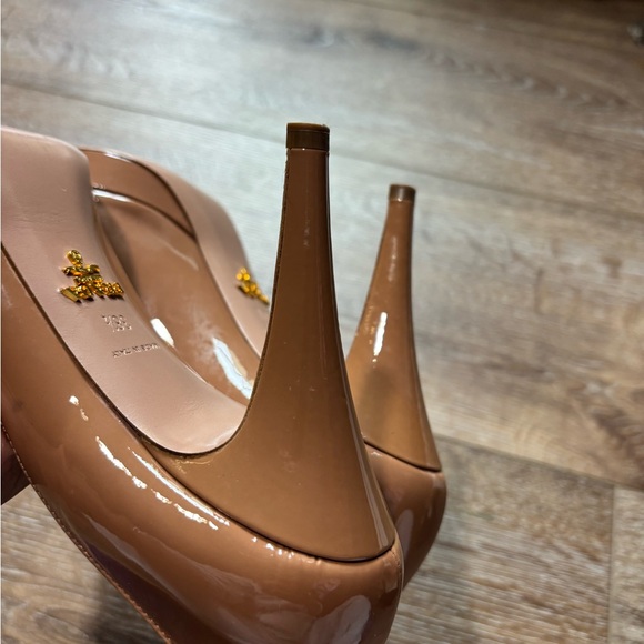Prada Women's Brown Peep Toe Heels - Picture 4 of 6